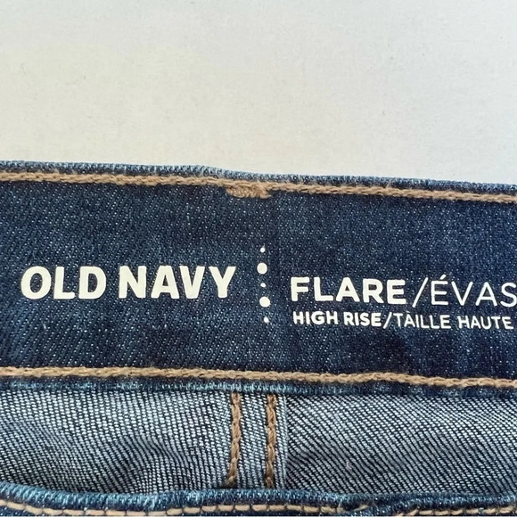 Old Navy Womens Flare Jeans Light Wash Cotton Denim Mid Rise Size 16 NWOT - Picture 9 of 10